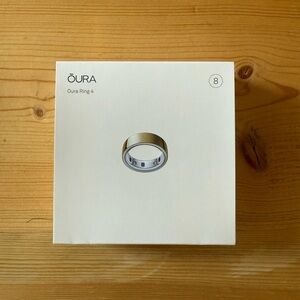 Oura Ring 4 in Gold